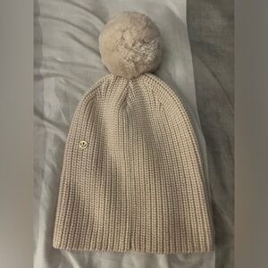 Lululemon knit pompom beanie